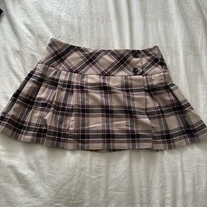 aritzia sunday best plaid pleated mini skirt